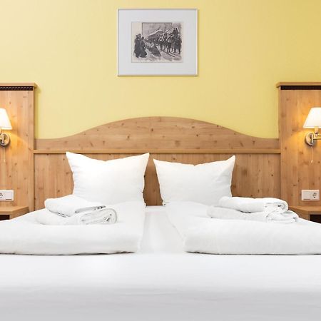 Gaststaette & Pension Waldschloesschen Oberhof  Bagian luar foto