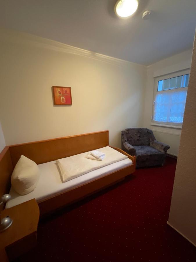 Gaststaette & Pension Waldschloesschen Oberhof  Bagian luar foto
