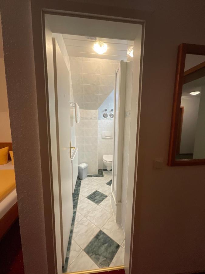 Gaststaette & Pension Waldschloesschen Oberhof  Bagian luar foto