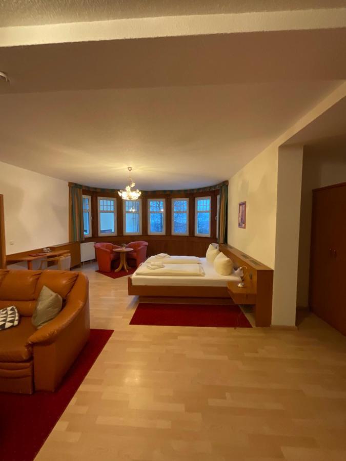 Gaststaette & Pension Waldschloesschen Oberhof  Bagian luar foto