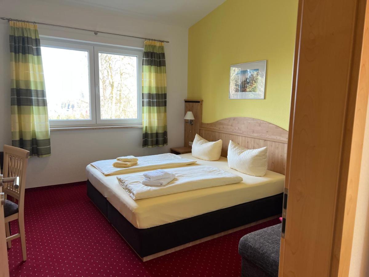 Gaststaette & Pension Waldschloesschen Oberhof  Bagian luar foto
