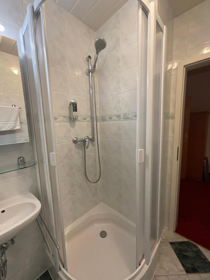 Gaststaette & Pension Waldschloesschen Oberhof  Bagian luar foto