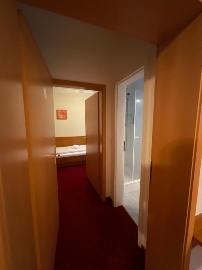 Gaststaette & Pension Waldschloesschen Oberhof  Bagian luar foto