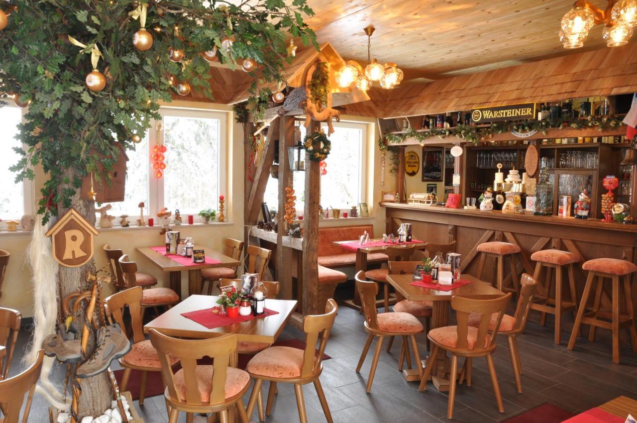 Gaststaette & Pension Waldschloesschen Oberhof  Bagian luar foto