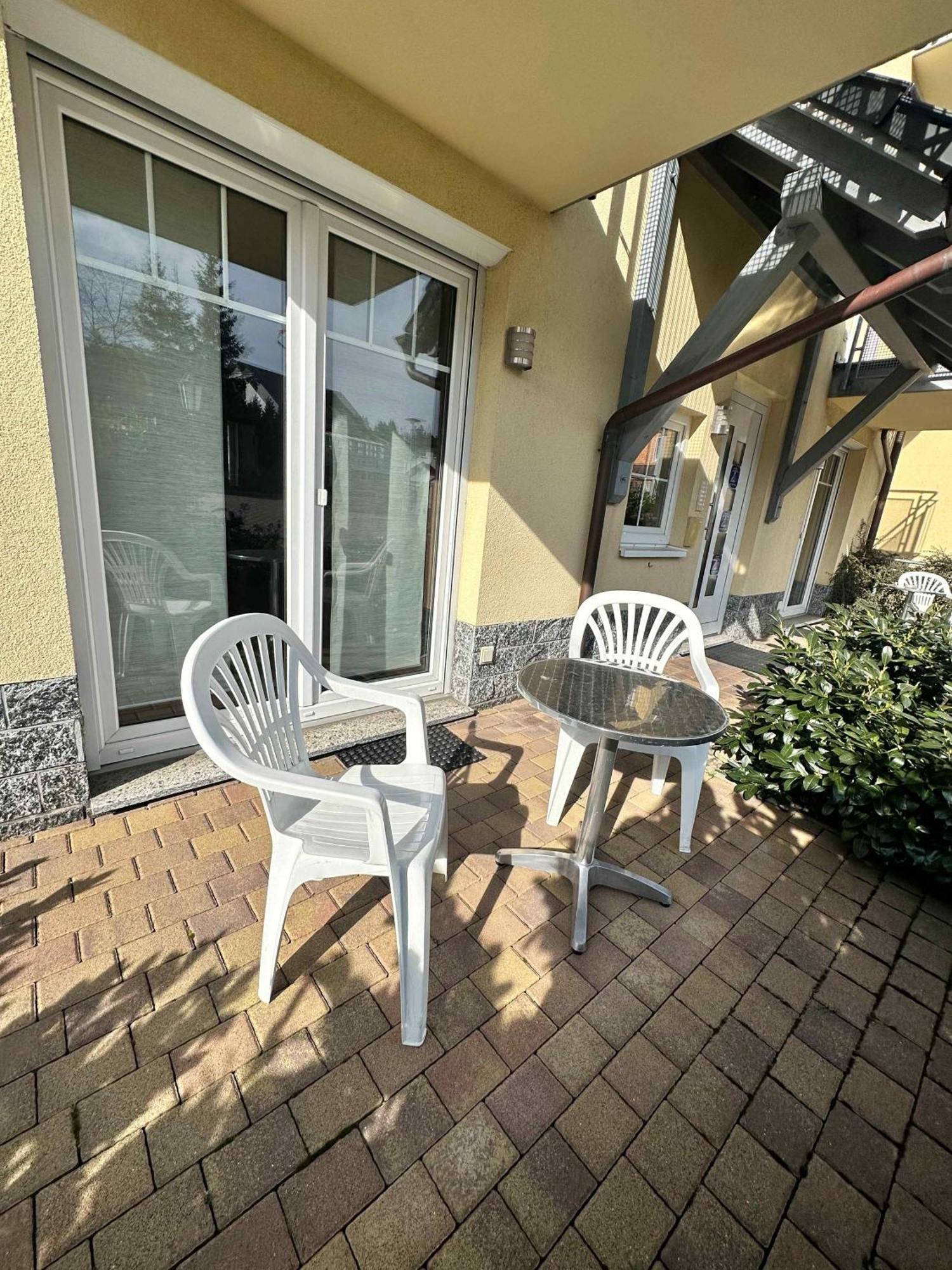 Gaststaette & Pension Waldschloesschen Oberhof  Bagian luar foto